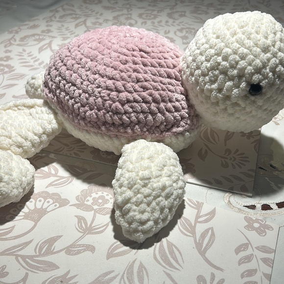 Handmade turtle baby and mom in pink and white colour - Picture 2 of 5